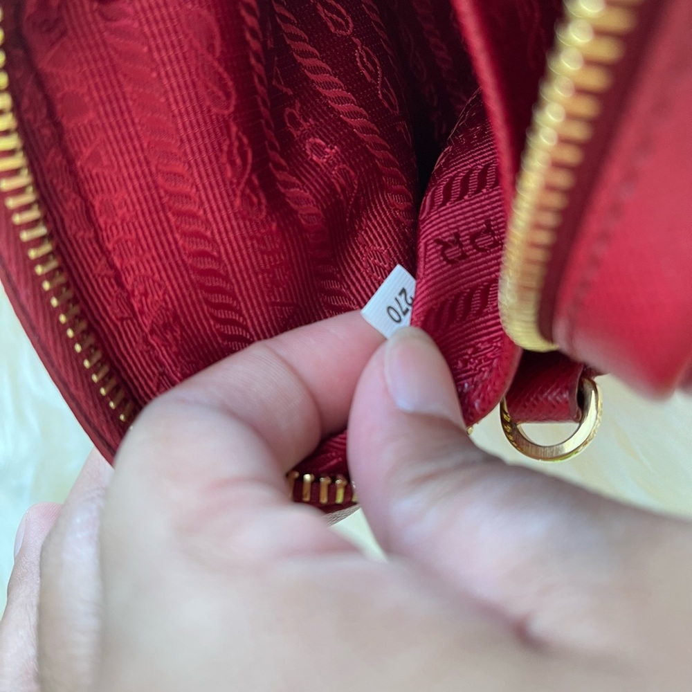 PRADA Safiano Crossbody - Picture 8 of 16